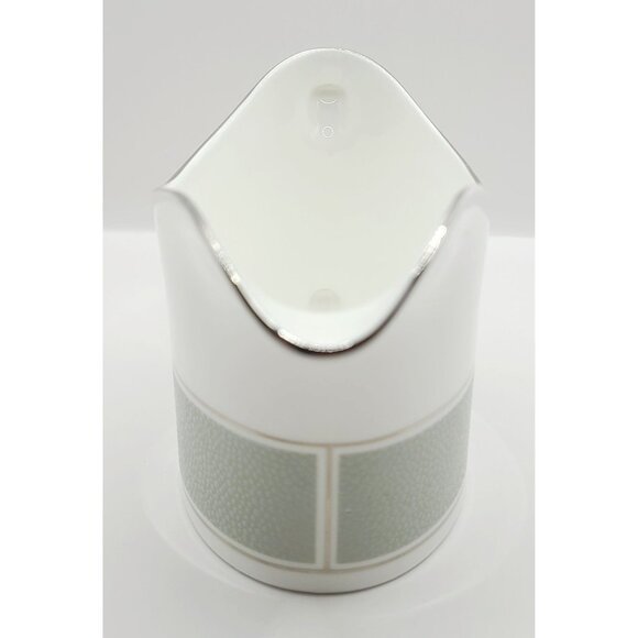 Wedgwood Shagreen Jade Sauce Boat Gravy New with Tags in Box - Picture 4 of 9